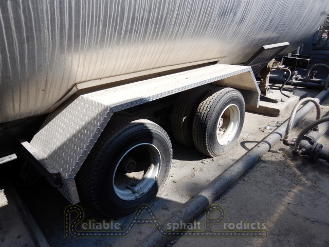RAP-17108 Meeker 20kGal Port AC Tank – Reliable Asphalt Products (1